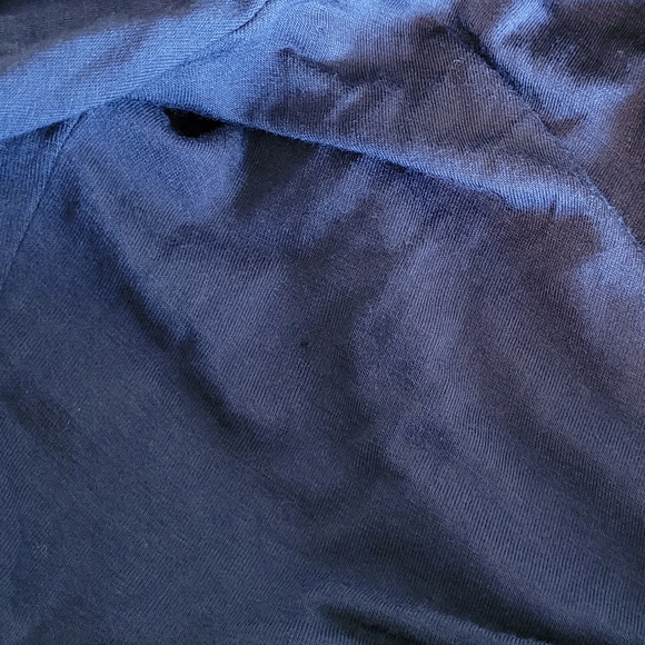 2 American Eagle Medium soft and sexy shirts - Picture 8 of 8